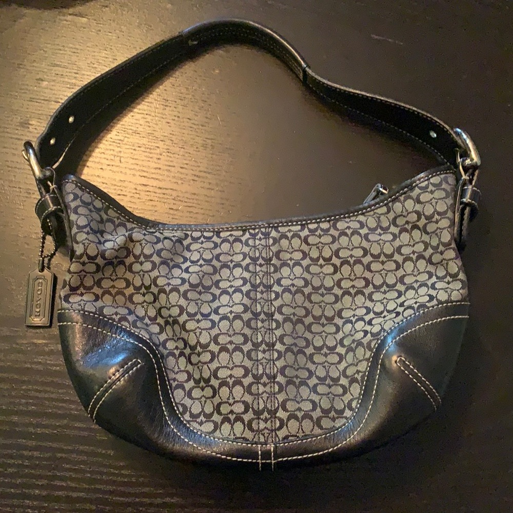 Genuine Coach Black Signature Purse H32-6351